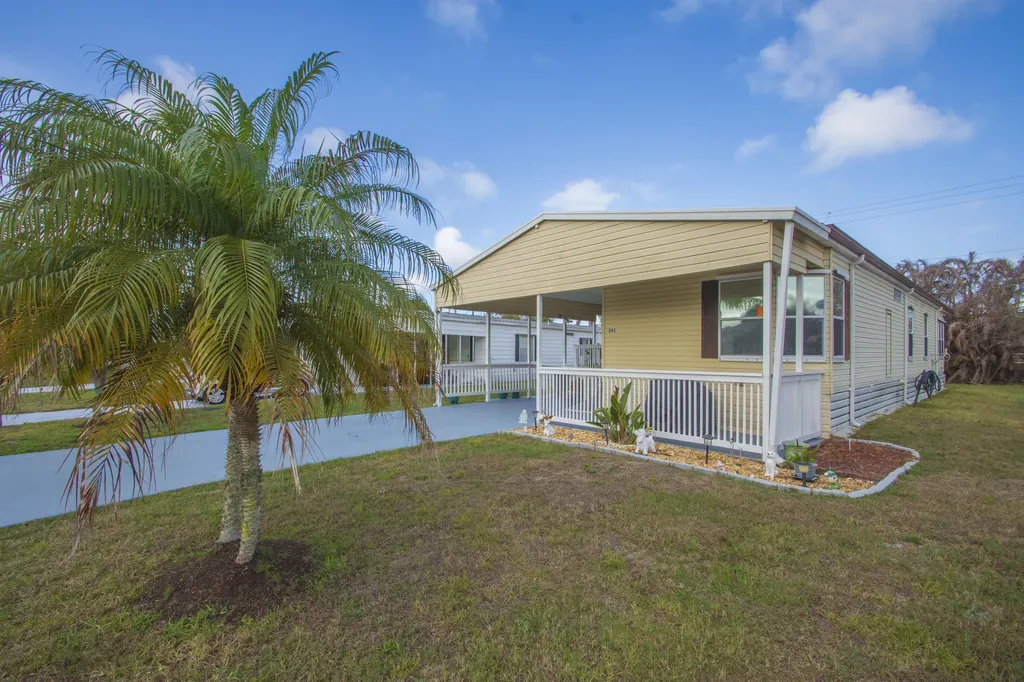 245 Camino Del Rio Port St Lucie FL 34952