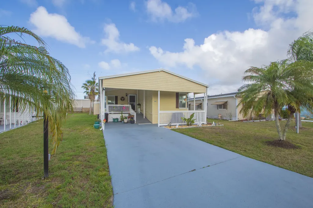 245 Camino Del Rio Port St Lucie FL 34952