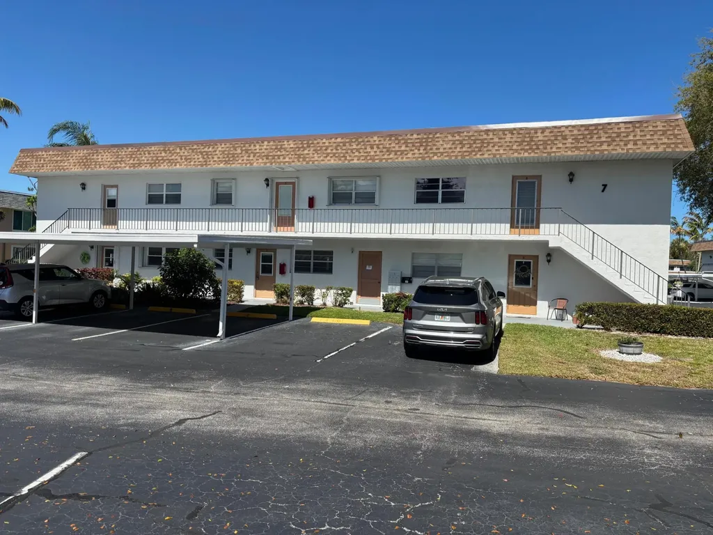 2950 SE Ocean Boulevard Stuart FL 34996