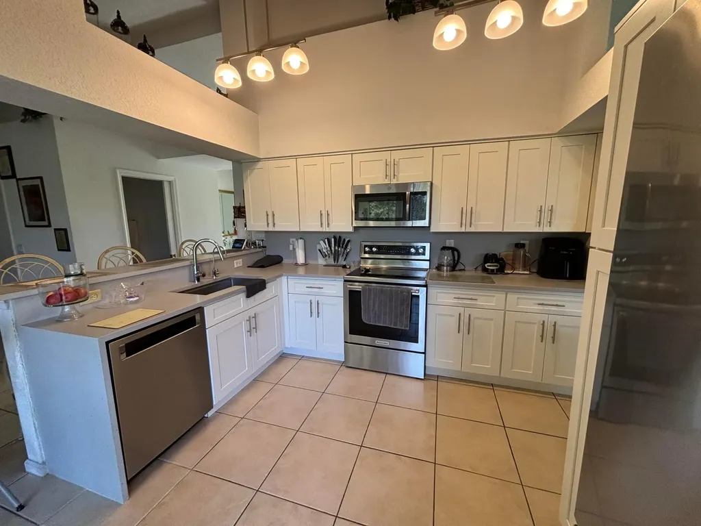 16611 N 68th Street Street N The Acreage FL 33470