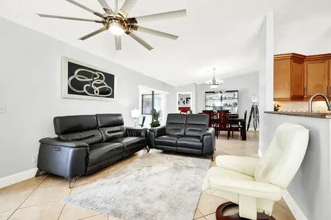 10090 SW 16th Place Davie FL 33324