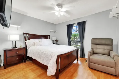 10090 SW 16th Place Davie FL 33324