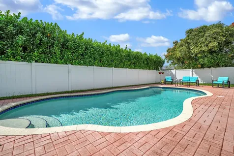 10090 SW 16th Place Davie FL 33324