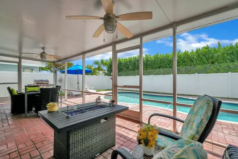 10090 SW 16th Place Davie FL 33324