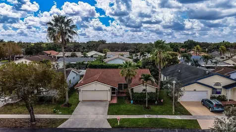 10090 SW 16th Place Davie FL 33324