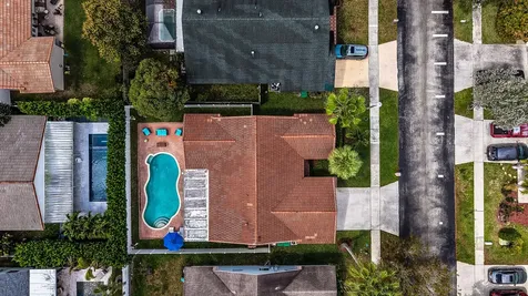 10090 SW 16th Place Davie FL 33324