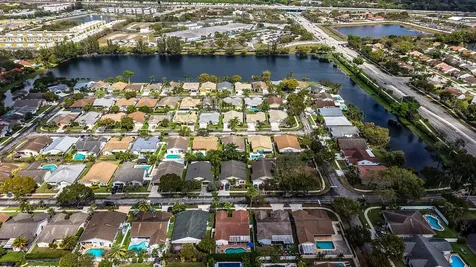 10090 SW 16th Place Davie FL 33324