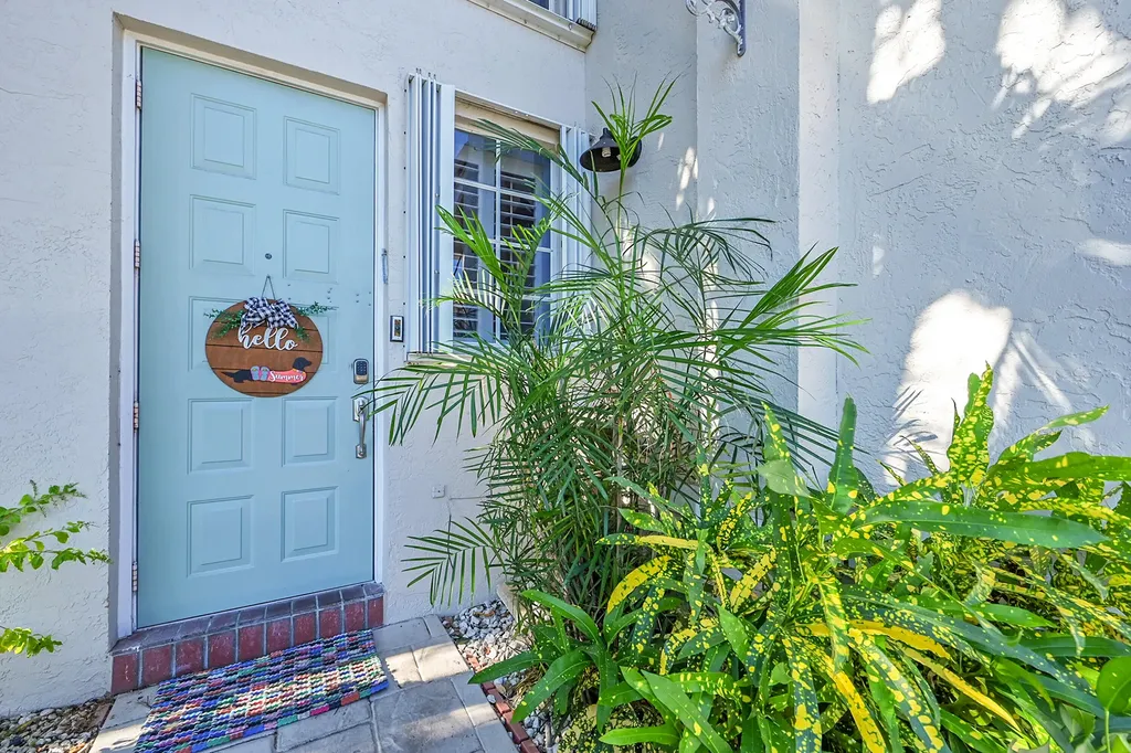 2922 Port Royale Lane S Fort Lauderdale FL 33308