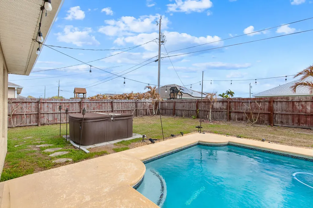4633 SW Junietta Terrace Port St Lucie FL 34953