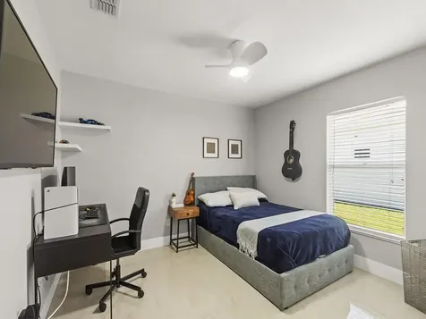 5952 NW Favian Avenue Port St Lucie FL 34986