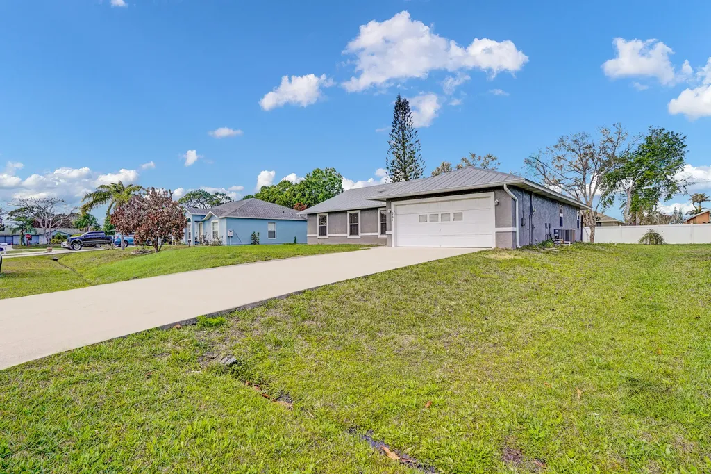 261 SW Parish Terrace Port St Lucie FL 34984