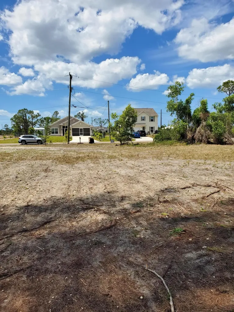 3905 NE 9th Avenue Cape Coral FL 33909