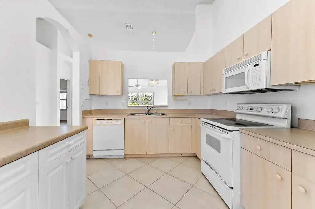 6069 Heliconia Road Delray Beach FL 33484