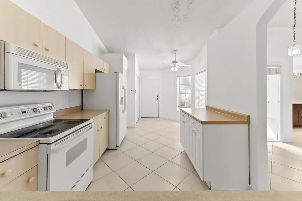6069 Heliconia Road Delray Beach FL 33484