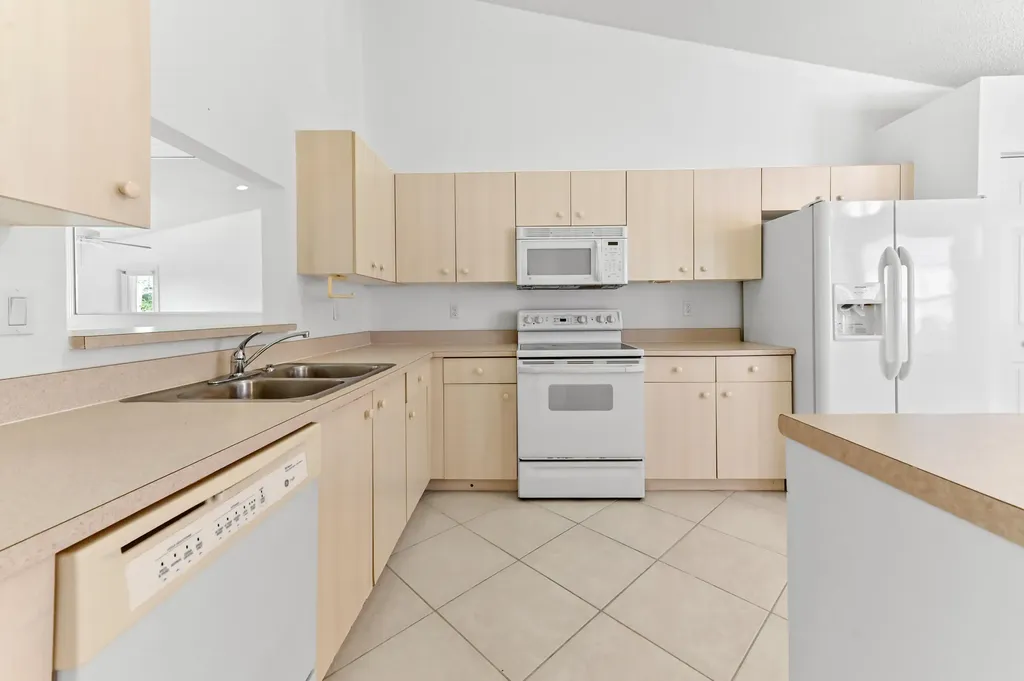 6069 Heliconia Road Delray Beach FL 33484