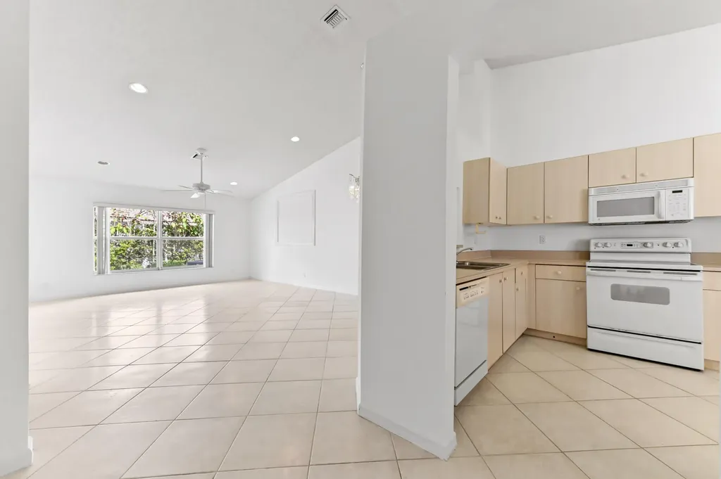 6069 Heliconia Road Delray Beach FL 33484