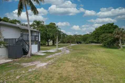 4916 Silver Oak Drive Fort Pierce FL 34982