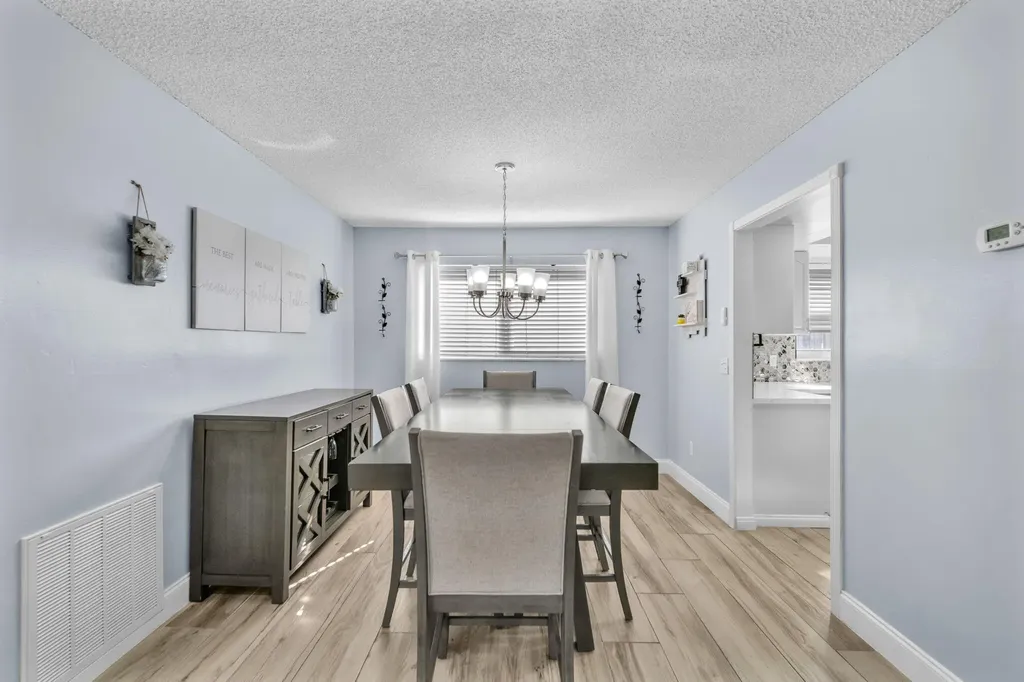 9591 Park Row Boca Raton FL 33428