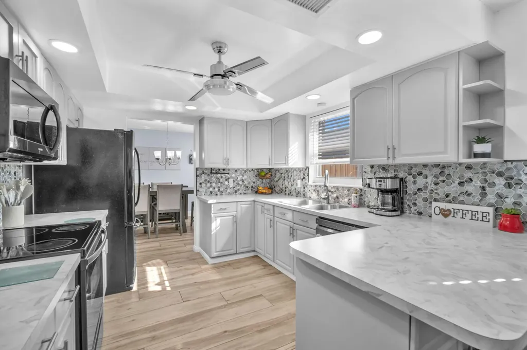 9591 Park Row Boca Raton FL 33428