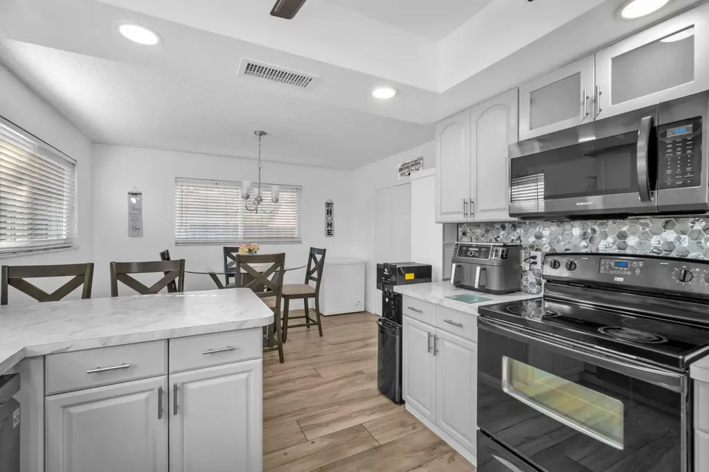 9591 Park Row Boca Raton FL 33428