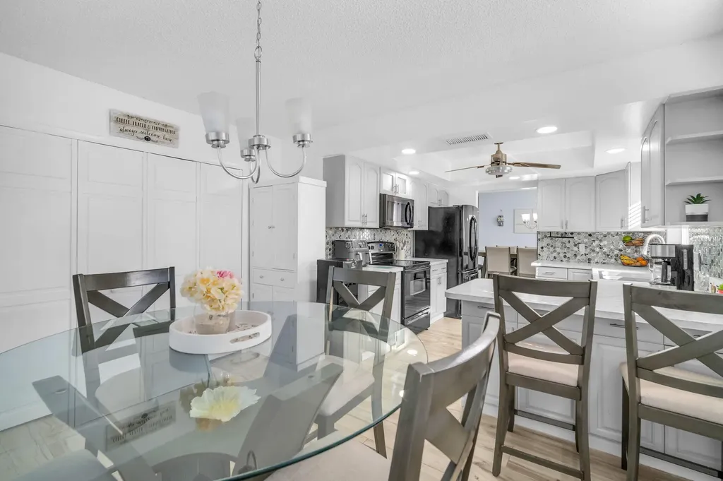 9591 Park Row Boca Raton FL 33428