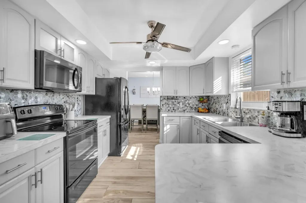 9591 Park Row Boca Raton FL 33428