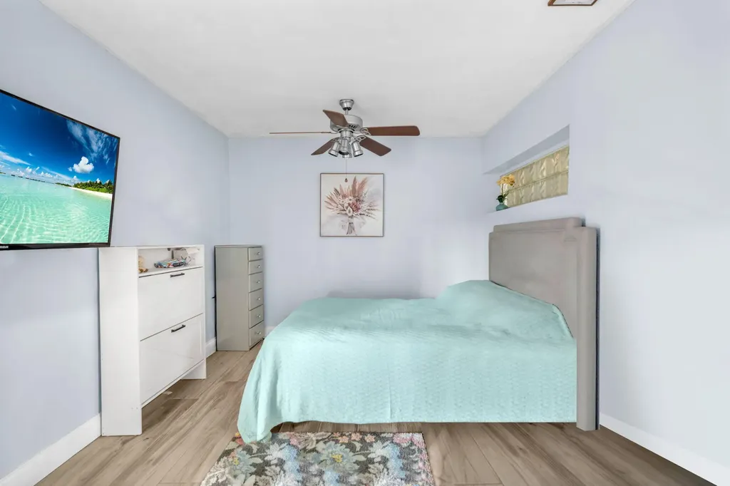 9591 Park Row Boca Raton FL 33428