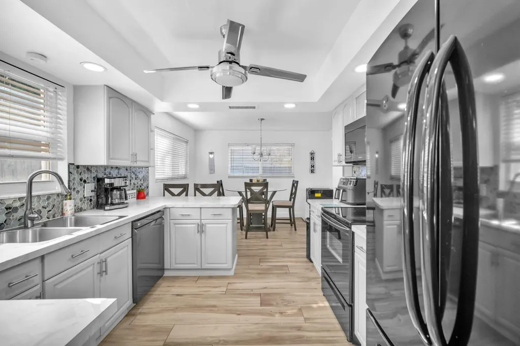 9591 Park Row Boca Raton FL 33428