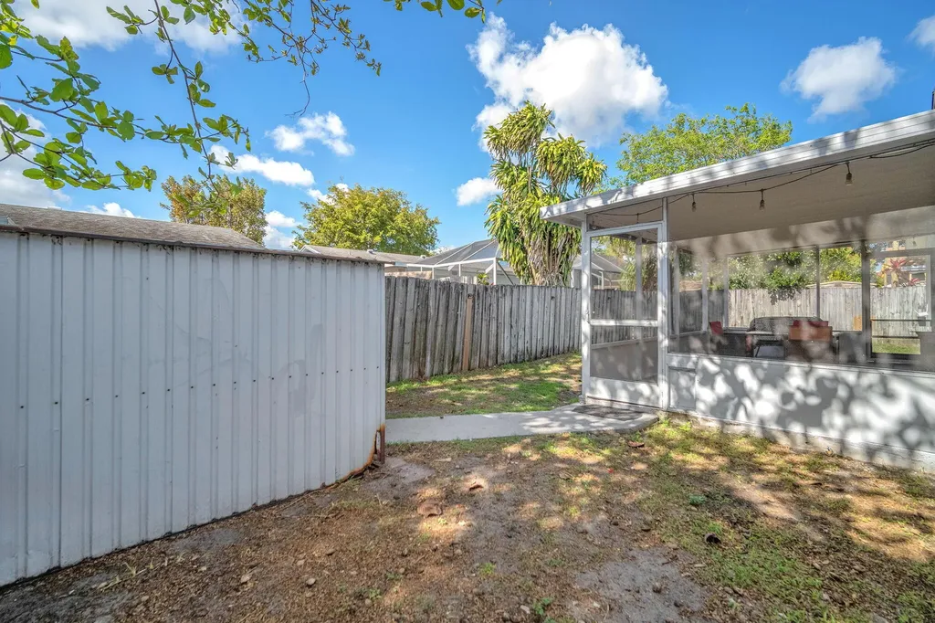 9591 Park Row Boca Raton FL 33428