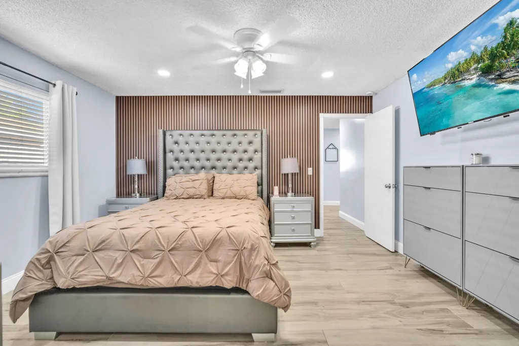 9591 Park Row Boca Raton FL 33428