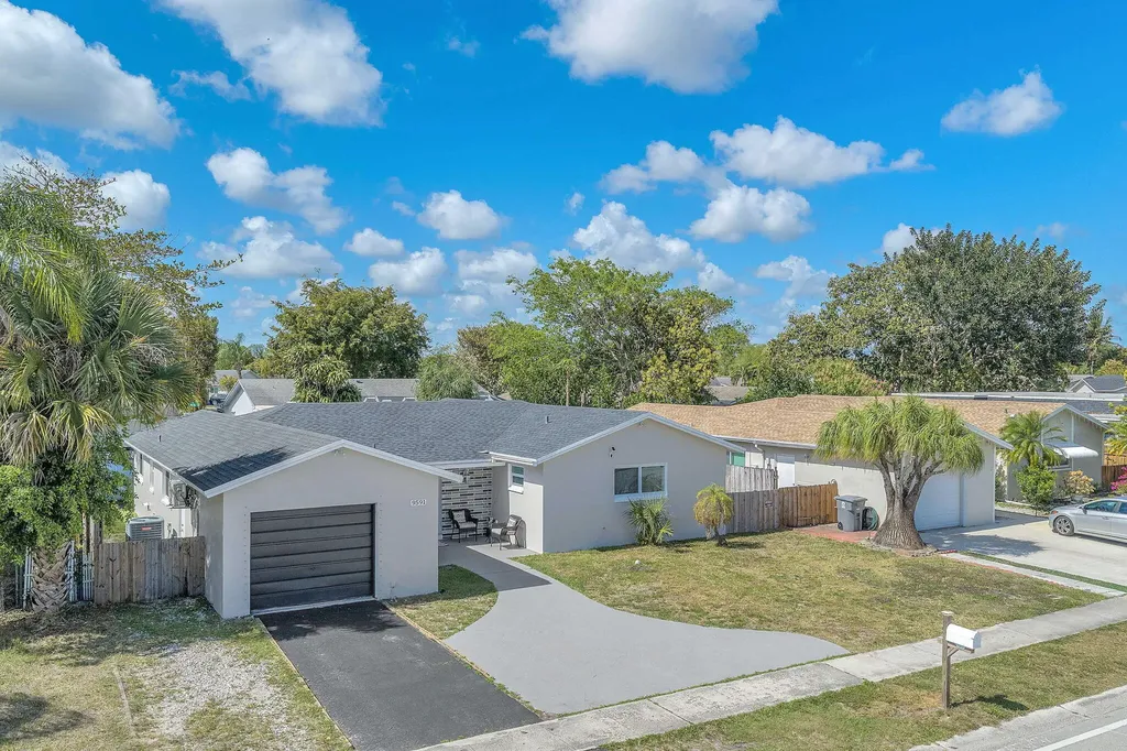 9591 Park Row Boca Raton FL 33428