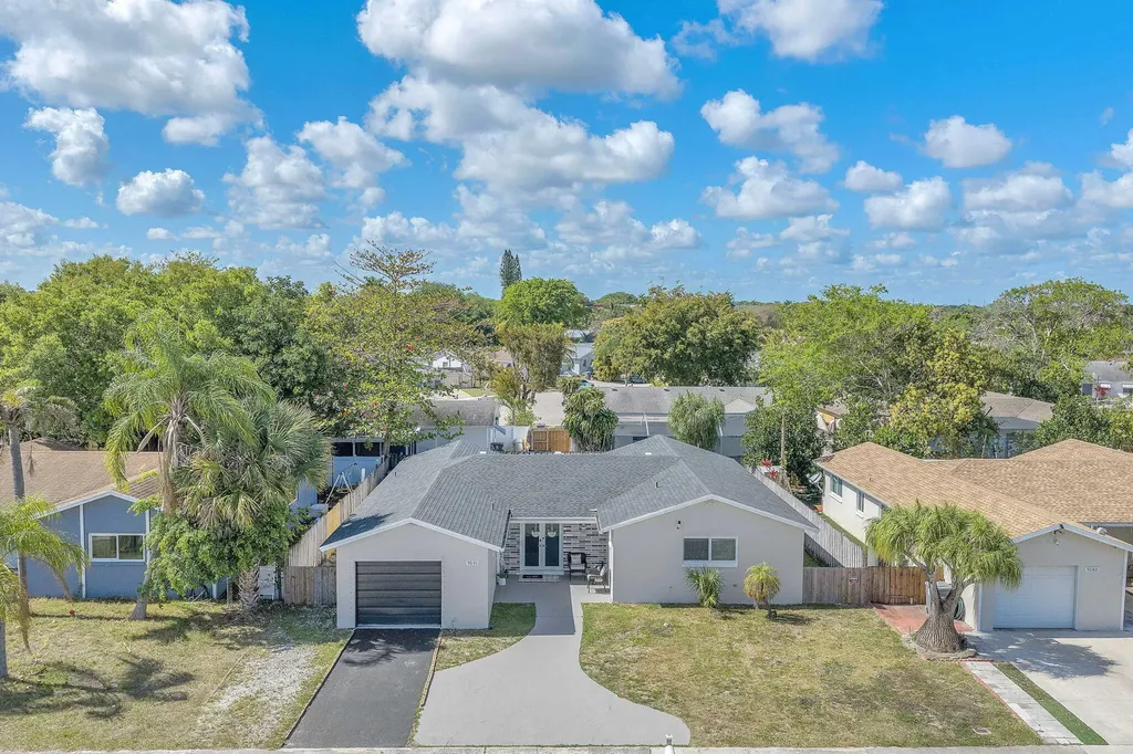 9591 Park Row Boca Raton FL 33428