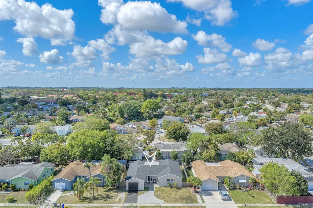 9591 Park Row Boca Raton FL 33428