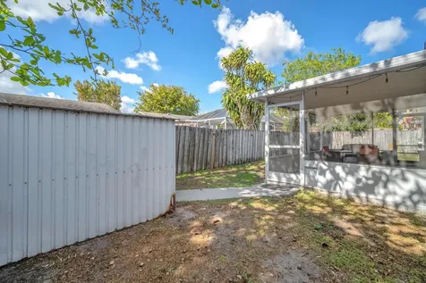 9591 Park Row Boca Raton FL 33428