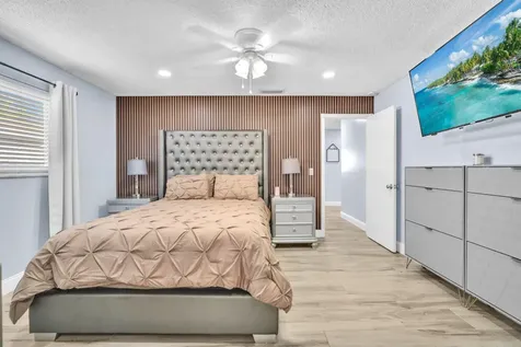 9591 Park Row Boca Raton FL 33428