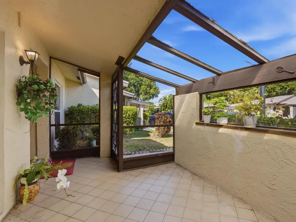 13773 Via Aurora Delray Beach FL 33484