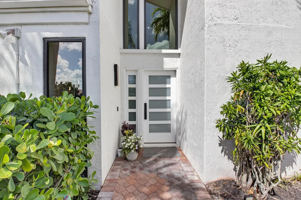 19530 Sawgrass Drive Boca Raton FL 33434