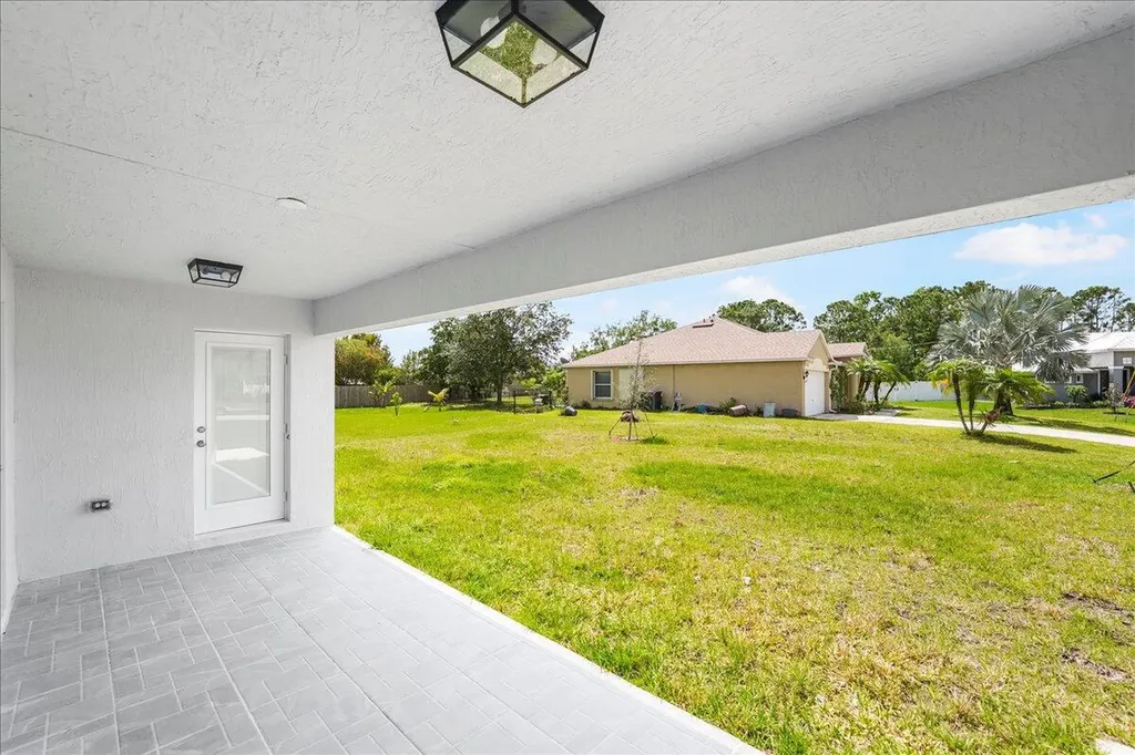 5360 NW Akbar Terrace Port St Lucie FL 34986