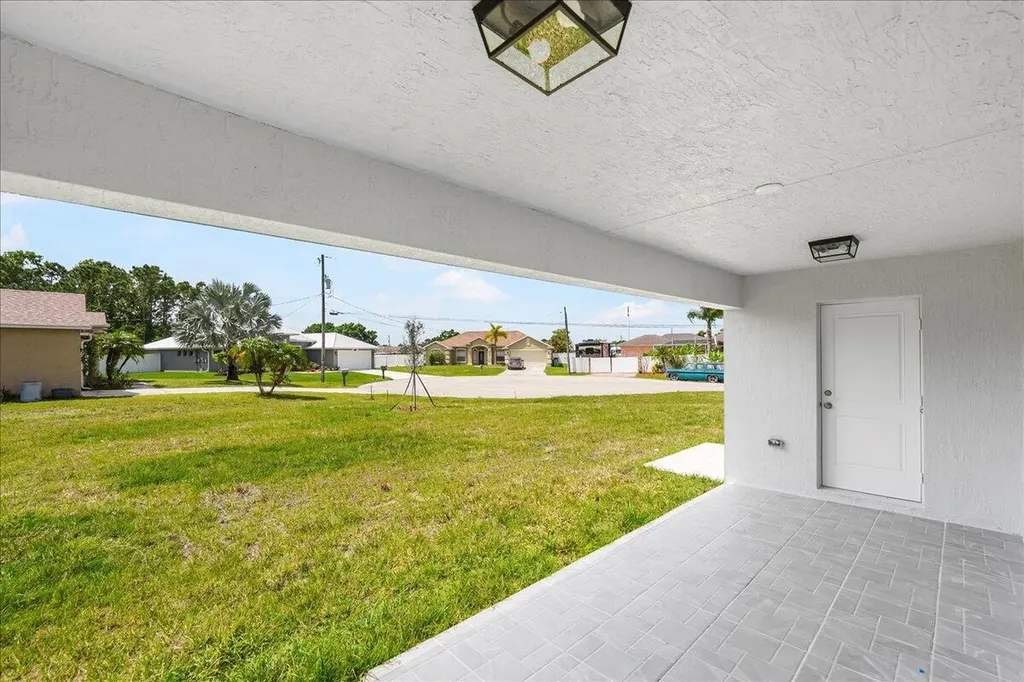 5360 NW Akbar Terrace Port St Lucie FL 34986