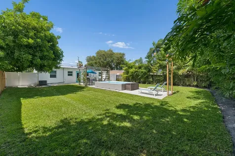 127 SW 10th Avenue Boynton Beach FL 33435