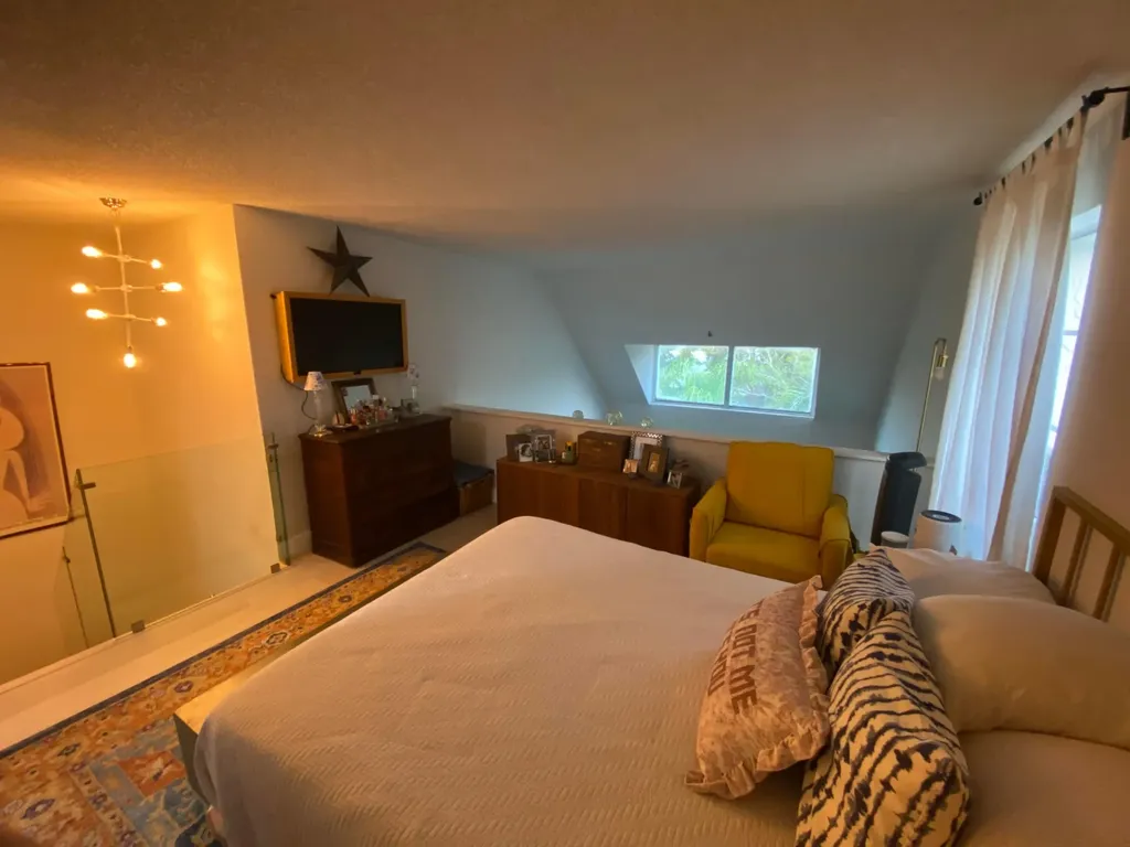6886 N Kendall Drive Pinecrest FL 33156