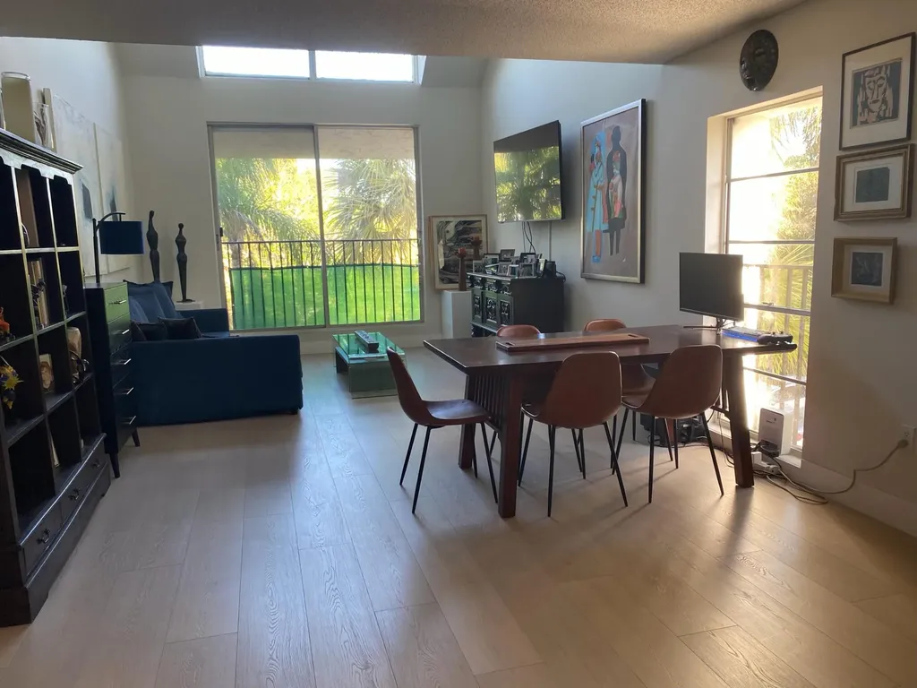 6886 N Kendall Drive Pinecrest FL 33156