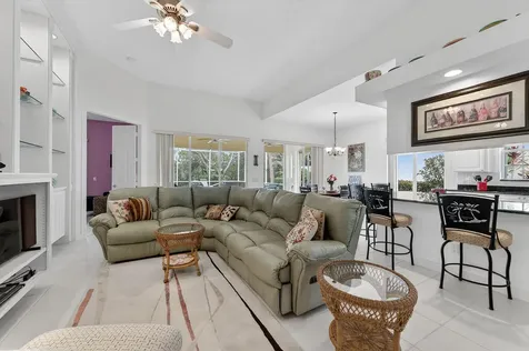 8944 SE Hawks Nest Court Hobe Sound FL 33455