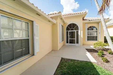 8944 SE Hawks Nest Court Hobe Sound FL 33455