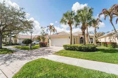 8944 SE Hawks Nest Court Hobe Sound FL 33455