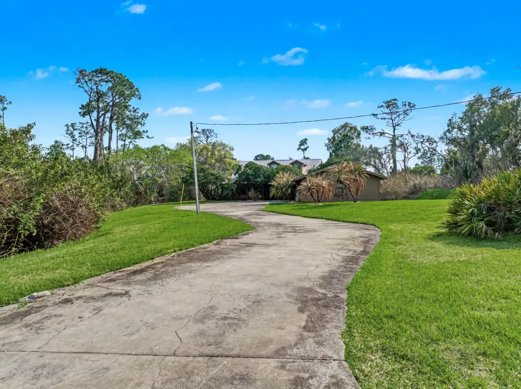 665 Moon Ranch Road Sebring FL 33870