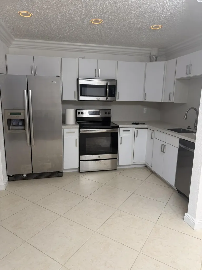 110 Cypress Club Drive Pompano Beach FL 33060