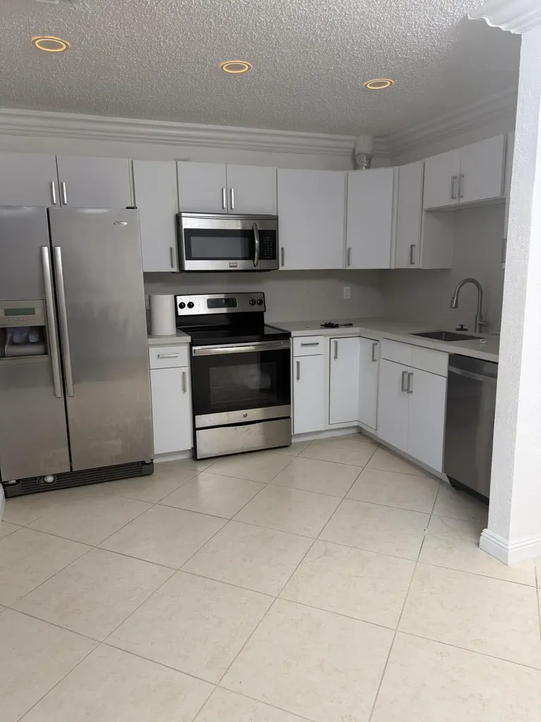 110 Cypress Club Drive Pompano Beach FL 33060