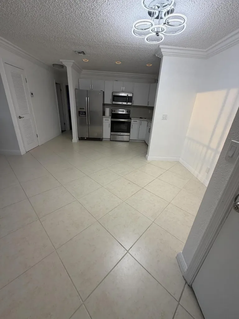 110 Cypress Club Drive Pompano Beach FL 33060