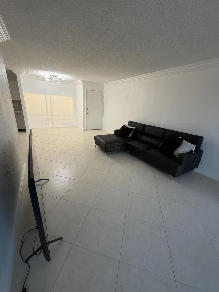 110 Cypress Club Drive Pompano Beach FL 33060